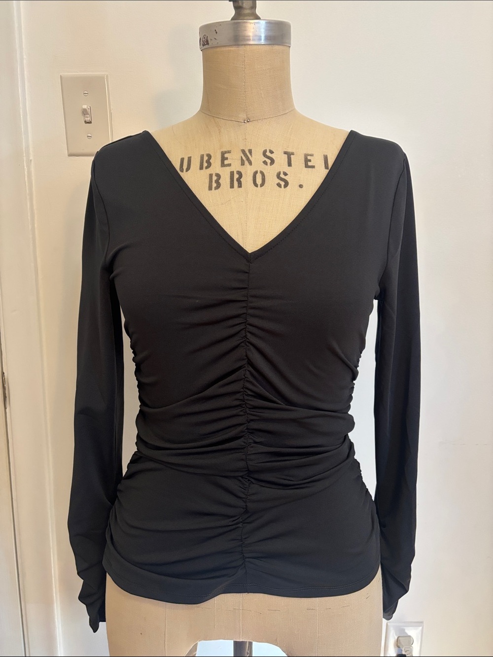 Reitmans Black V-Neck Ruched Long Sleeve Top